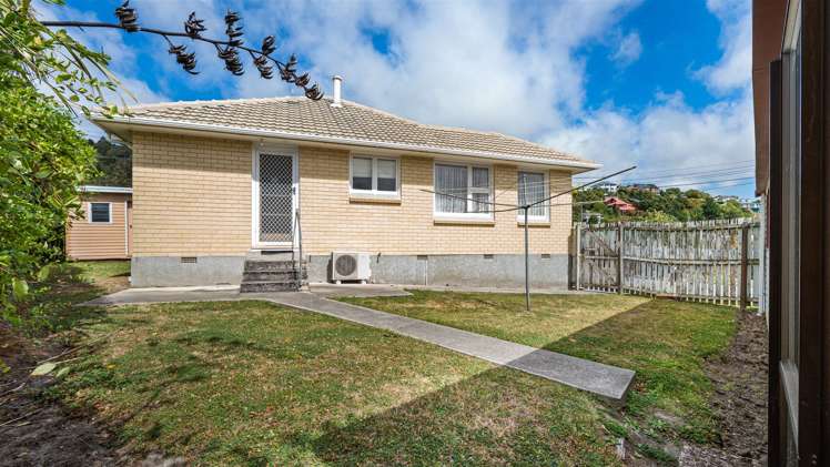 2 Lucienne Place Hillsborough_13