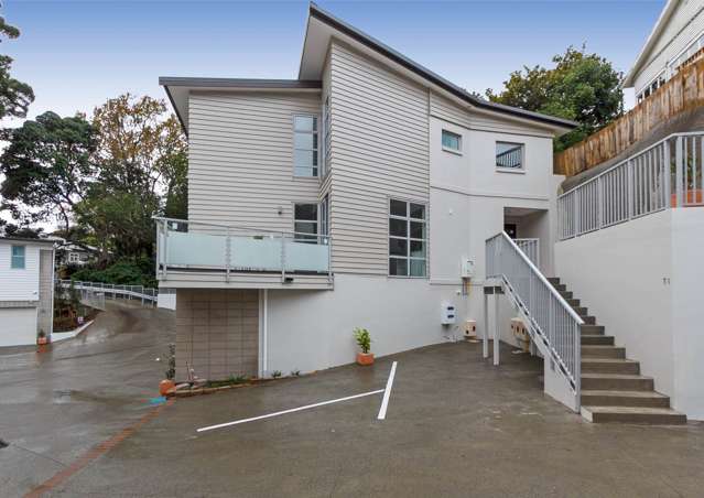 Parnell Living–Pet-Friendly & Zoned Double Grammar