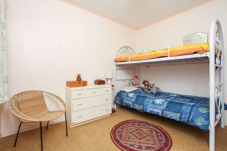 5 Puketitiro Street Glen Eden_12