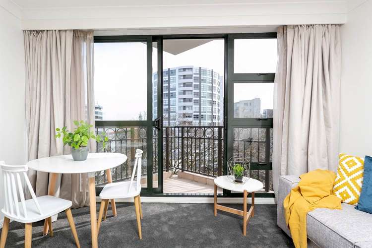 404/100 Greys Avenue City Centre_5