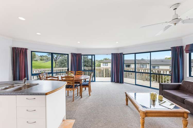 1b Triangle Road Massey_9