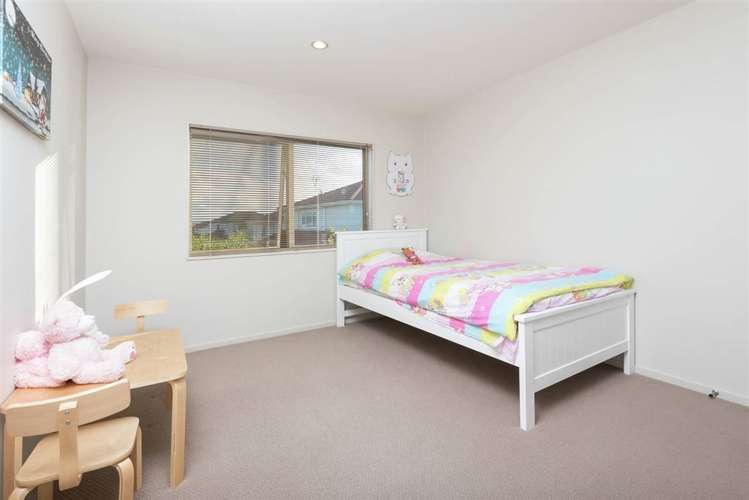 10 Chard Place Flat Bush_16