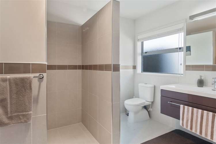 34 Holcombrooke Lane Welcome Bay_35