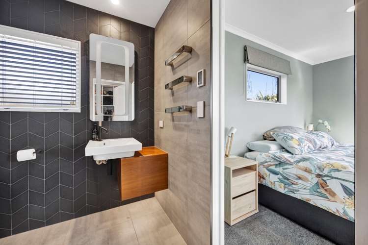 9a Dolphin Parade Bell Block_25