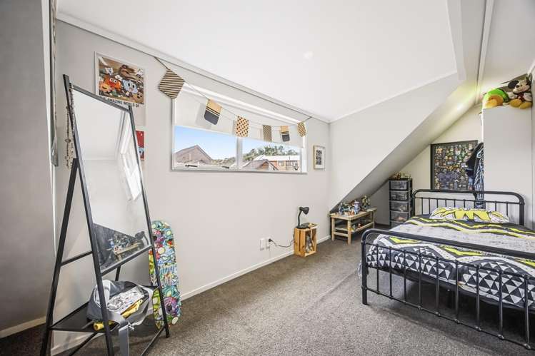 32 Springtime Crescent Stanmore Bay_11