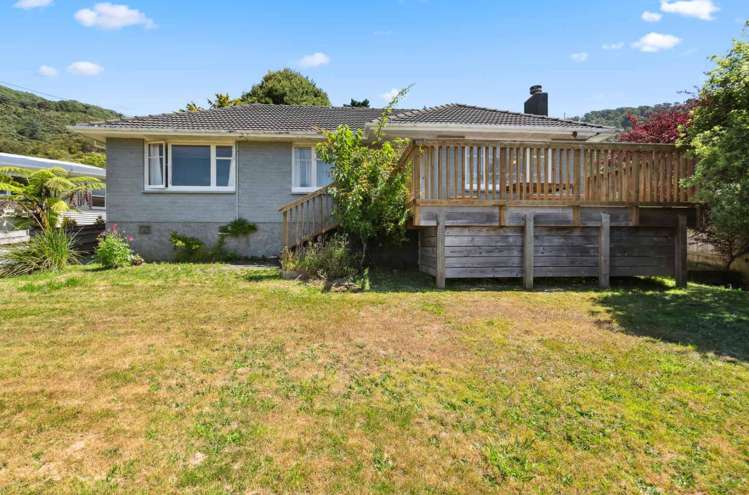 59 Lees Grove Wainuiomata_15