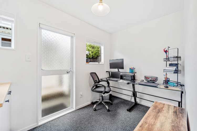 31 Centreway Road Orewa_23