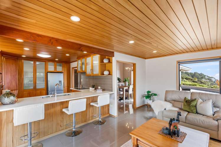 175 Oaia Road Muriwai Beach_21