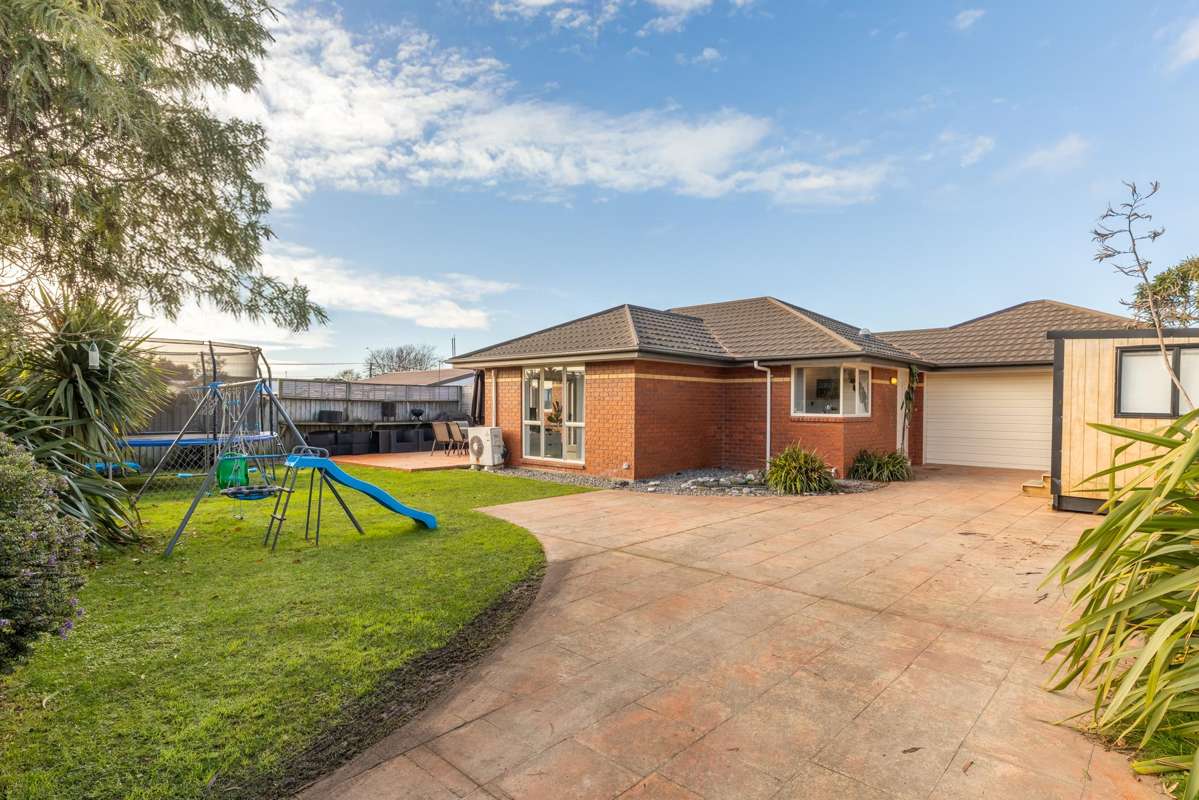 260E Breezes Road_0