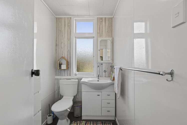 83 Tukapa Street Westown_13
