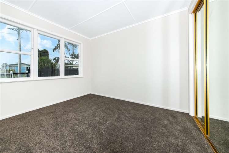 13 Ingleby Place Kelston_12