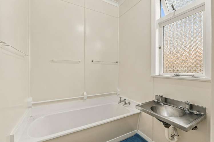 15 Hendersons Line Marton_17