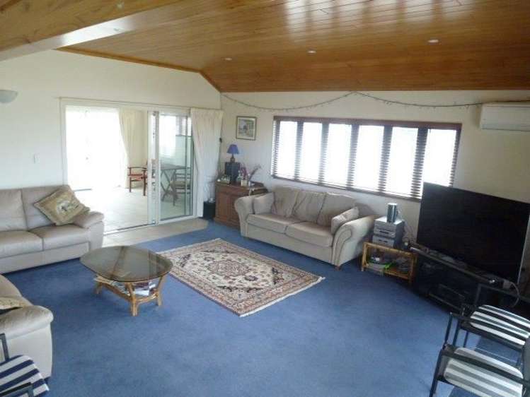 207 Beverley Terrace Whangamata_1