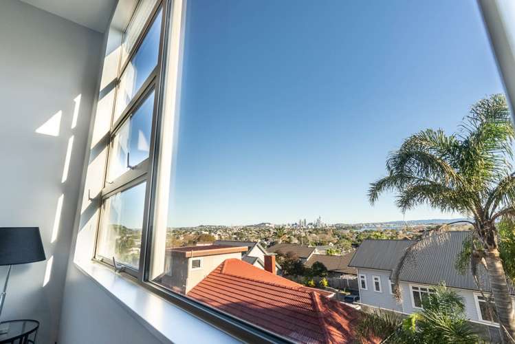 33 Williamson Avenue Belmont_17