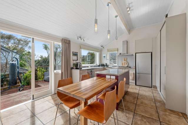 28 Aramoana Avenue Devonport_2