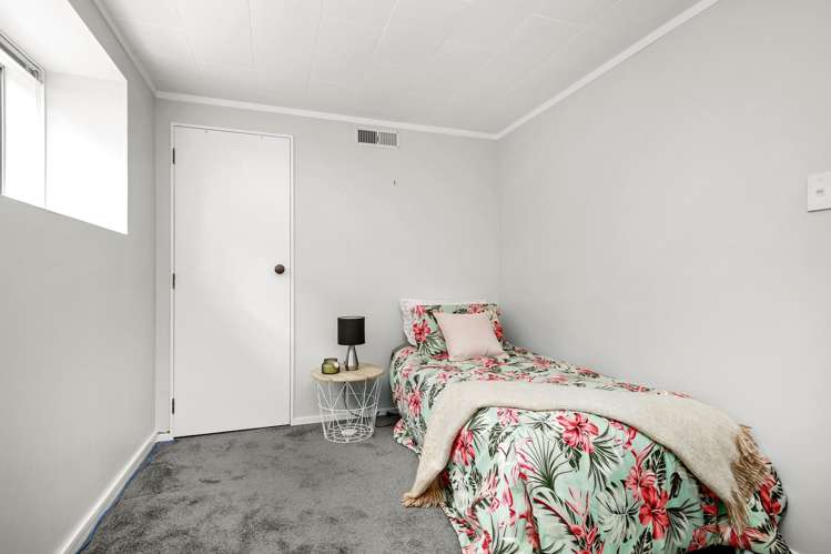 4 Monterey Place Totara Park_12