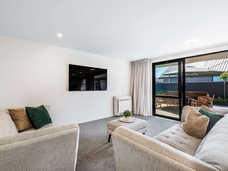 24 Whitehorn Drive Lincoln_12