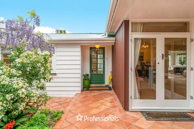 8 Willoughby Street Woburn_5