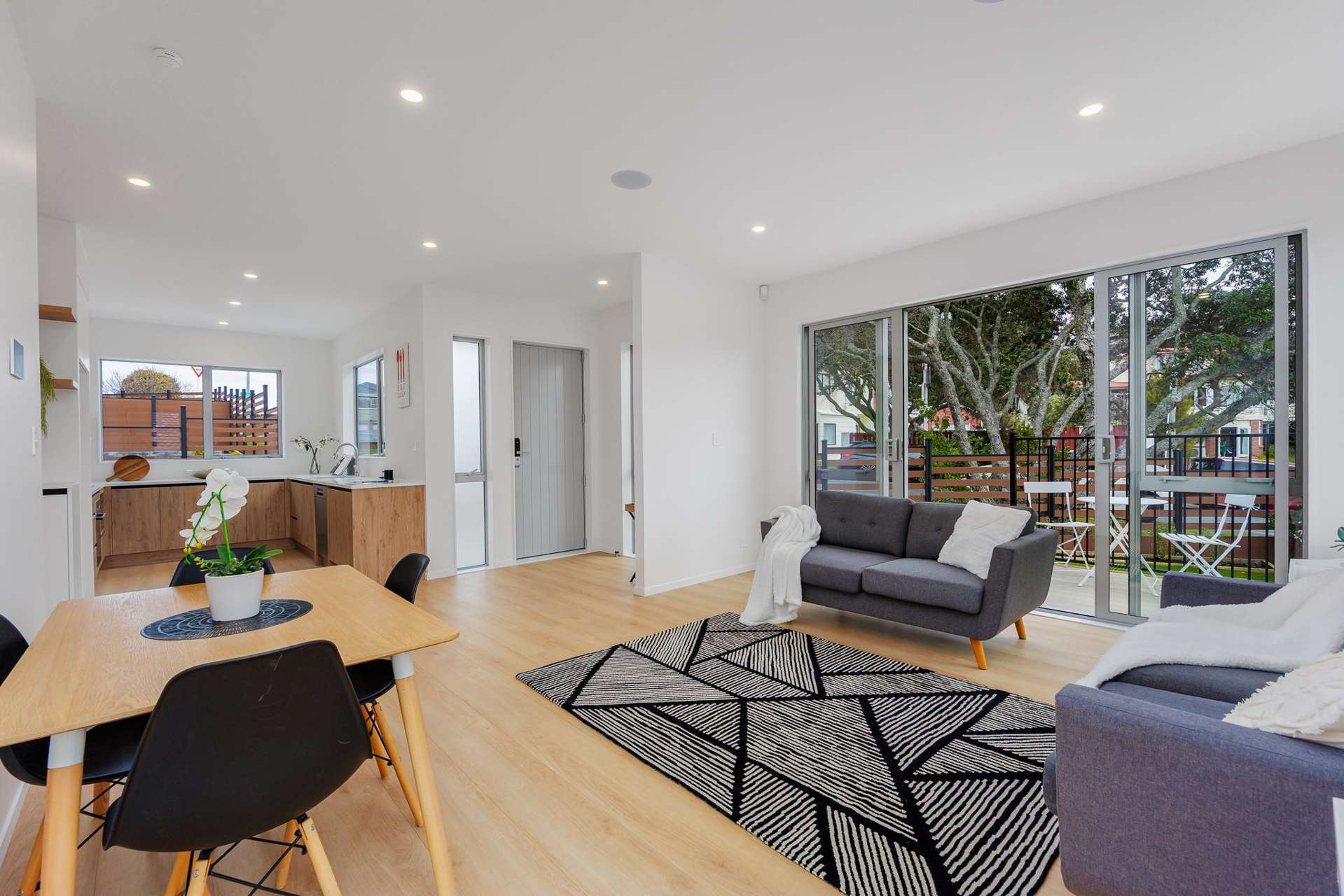 7 Sunrise Avenue Murrays Bay_0