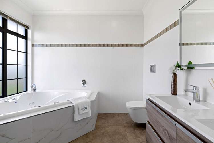 10a John Brian Drive Redvale_40