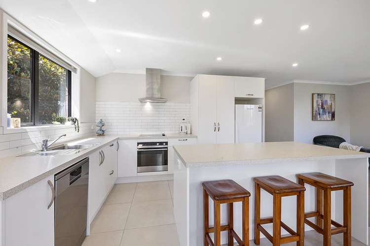 48 Magnolia Drive Westown_5