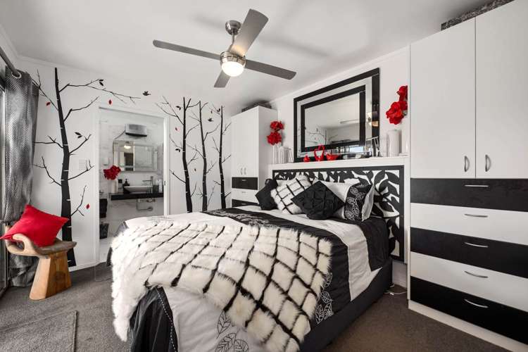 4 Taitapu Street Massey_16