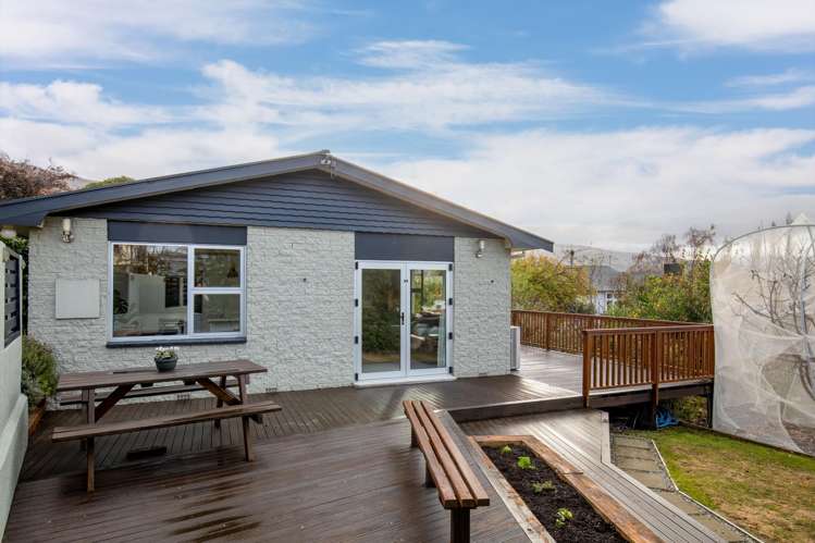 18 Branxholm Street Roxburgh_19