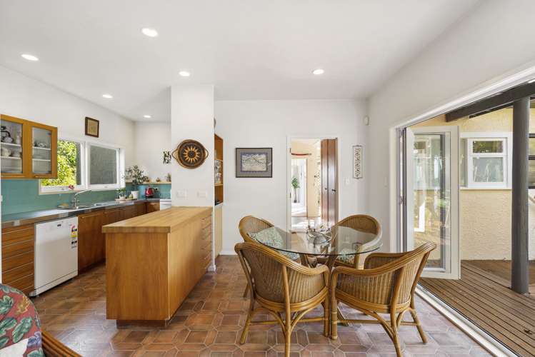 84 Landscape Road Mount Eden_24