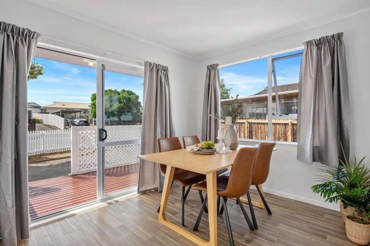 8 Childers Road Ranui_9