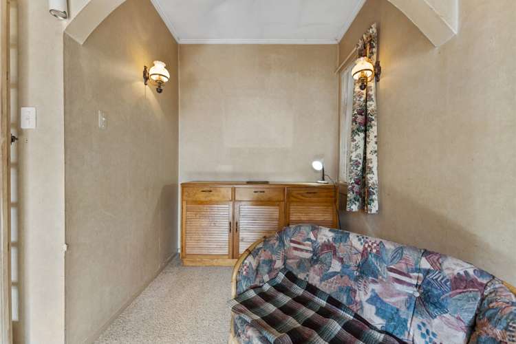 20 Ngaio Street West End_5