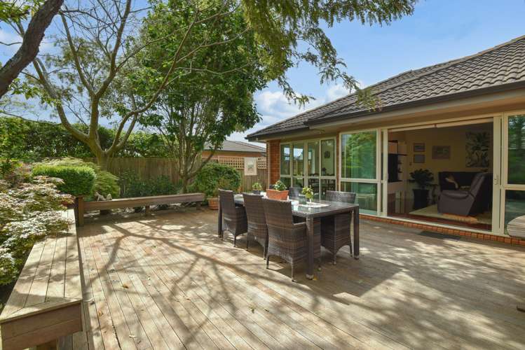 32 Carroll Place Owhata_11