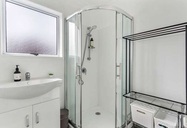 1/40 Vodanovich Road Te Atatu South_3