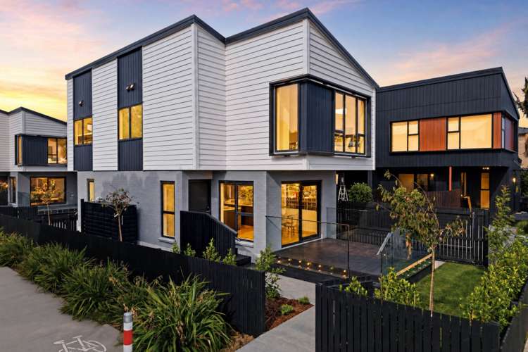 46A Range View Road Mt Albert_1