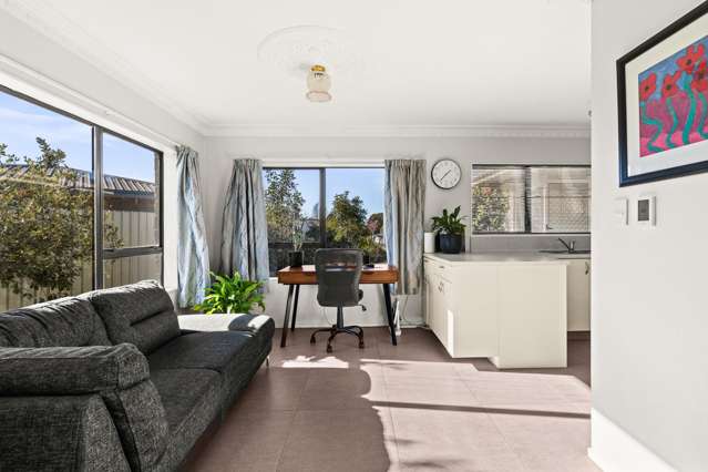 34 Roskilda Crescent Taradale_4