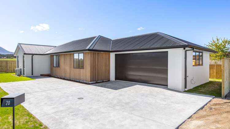 20 Wharariki Rise Wharewaka_8