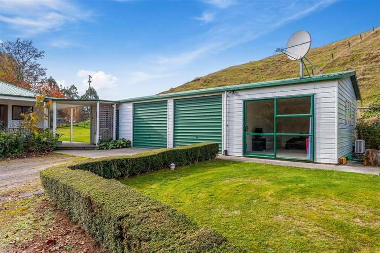 197 Whangamata Road Kinloch_14