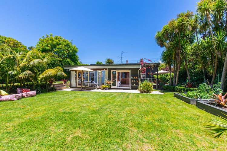 157 Golf Road Titirangi_15