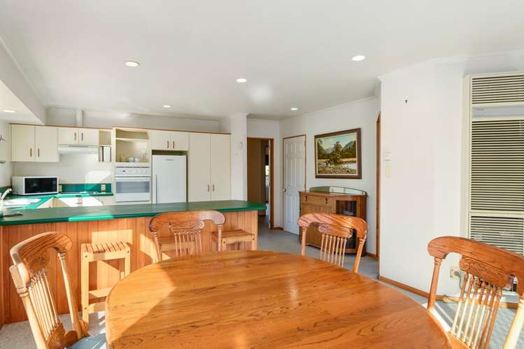 14 Stanley Drive Lynmore_6