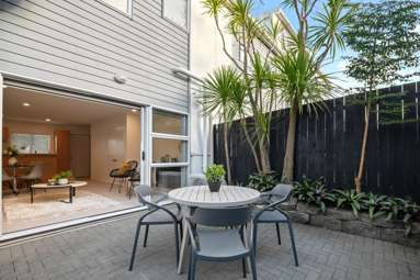 14/218 Captain Springs Road_3