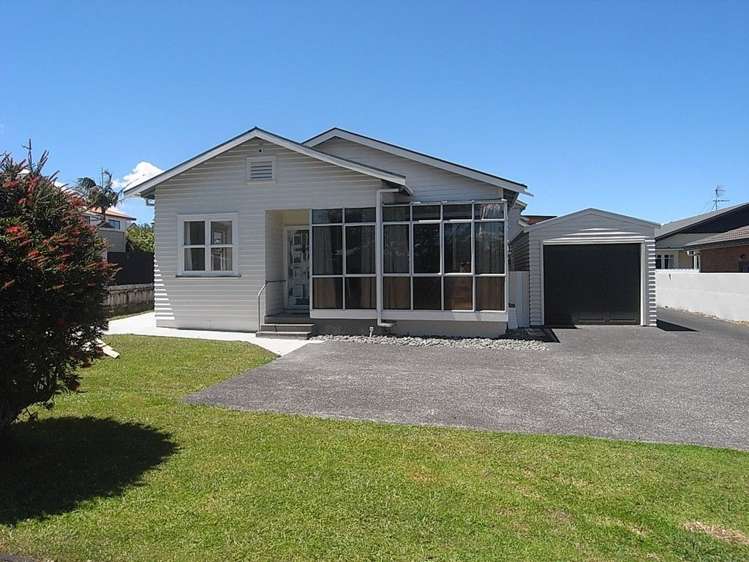 16 Raymond Street Point Chevalier_0