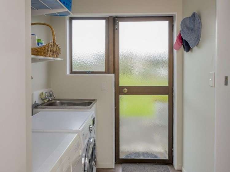 104 Tutere Street Waikanae Beach_13