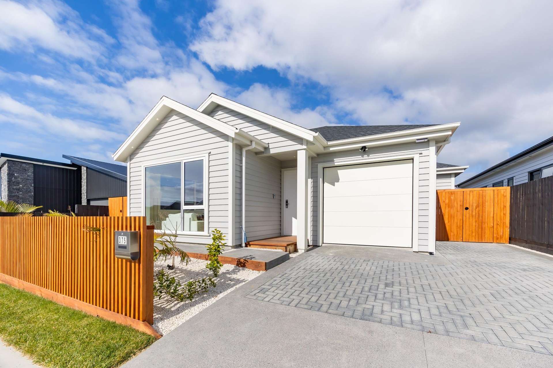 375 Te Taruna Drive Milldale_0
