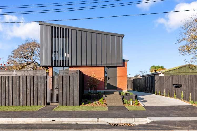 3/10 Seddon Street_0