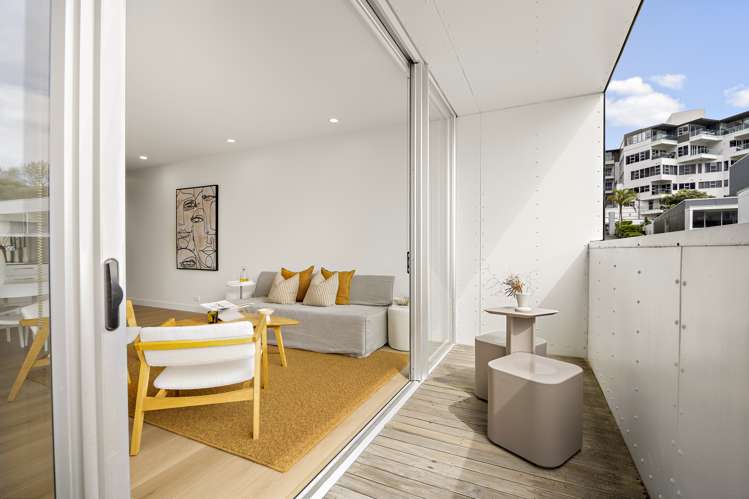 3b/12 Fisher-Point Drive Auckland Central_11