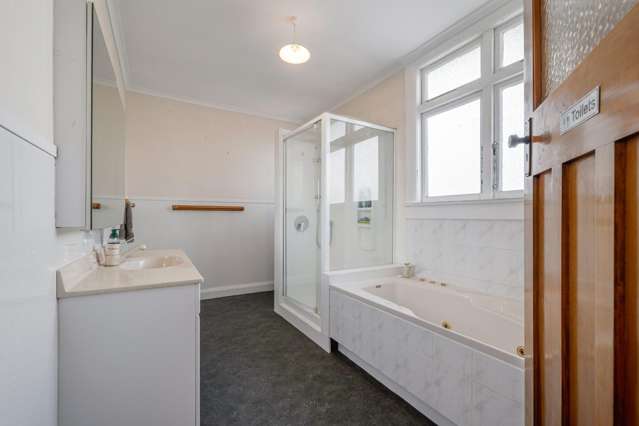 4 Russell Street Palmerston North Central_4