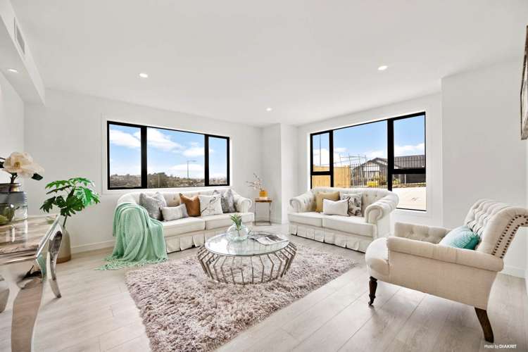 7 Crows Road Swanson_3