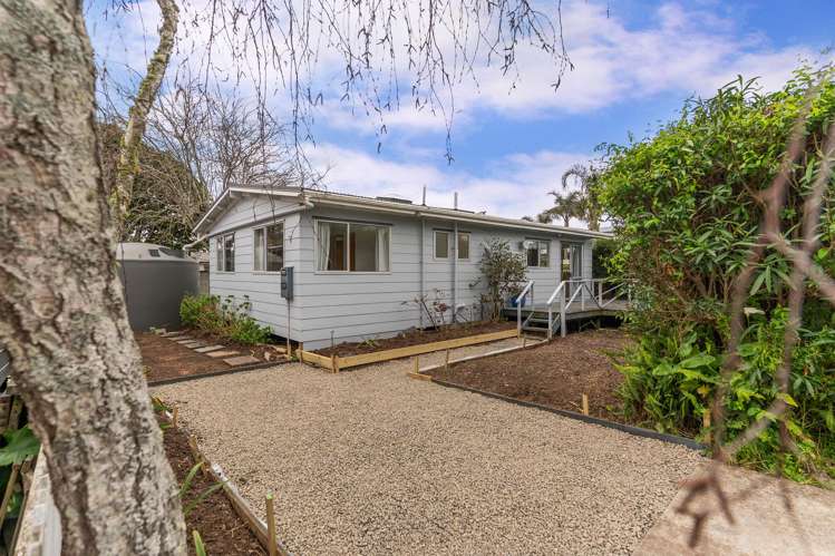 5 Puriri Road Beachlands_18