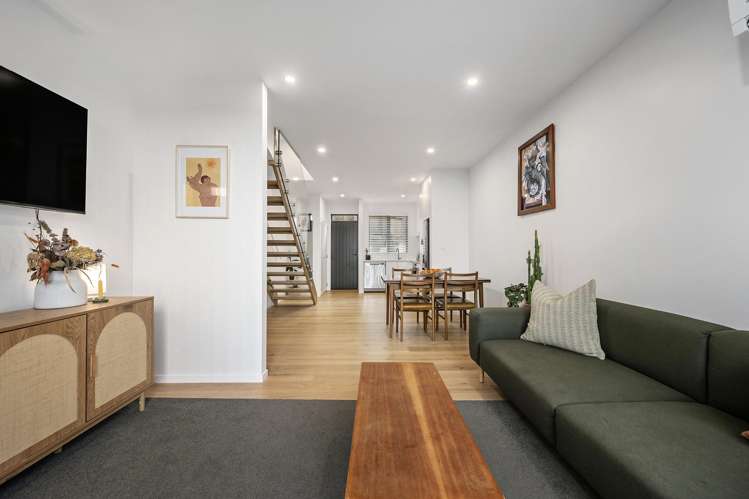 8C Ferry Road Days Bay_6