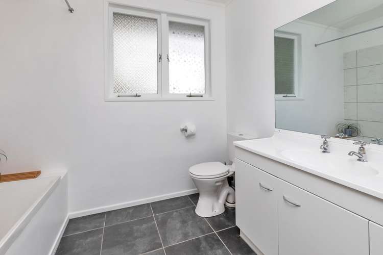14 Mcinnes Avenue Te Kamo_12