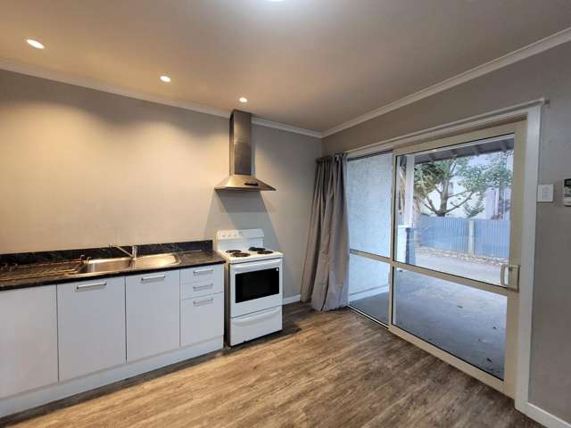 a/362 Dee Street Avenal_4